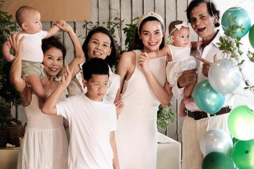 Mùa Vu Lan, Hồ Ngọc Hà 'đốn tim' fan bằng hành động bất ngờ