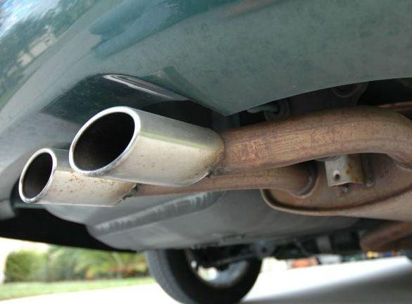 Những dấu hiệu ống xả ôtô có vấn đề