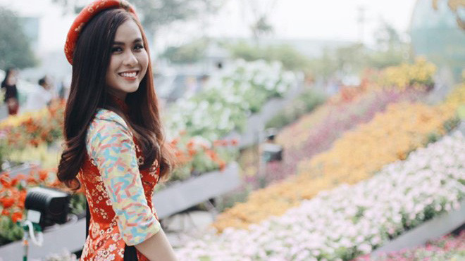 Thu Thủy sở hữu khoảng 100 bộ áo dài Việt Nam.