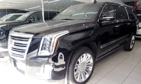 Mẫu xe Cadillac Escalade Platinum đời mới ở Việt Nam.