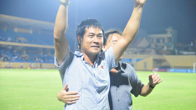 Nhiều áp lực đang đón đợi HLV Hữu Thắng