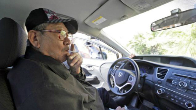 Người lái taxi Long Hoang Ma. Ảnh: AP