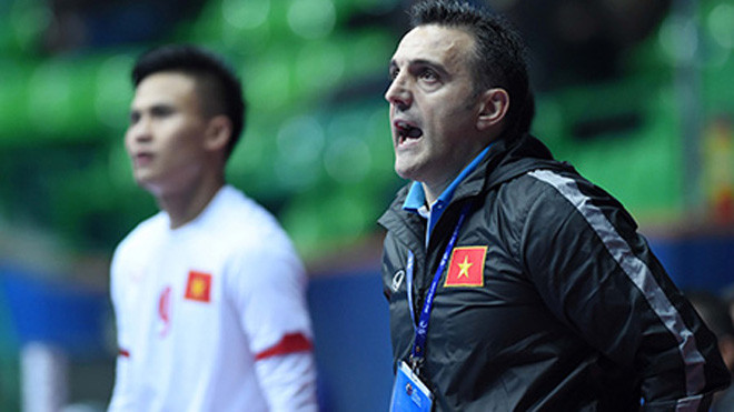 HLV Bruno Garcia chưa muốn đội tuyển futsal Việt Nam dừng chân ở bán kết (ảnh: Quang Thắng)