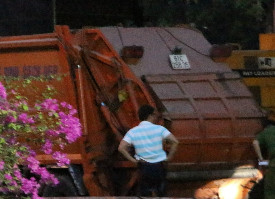 Công an Bình Dương thông tin vụ thi thể biến dạng trong thùng rác