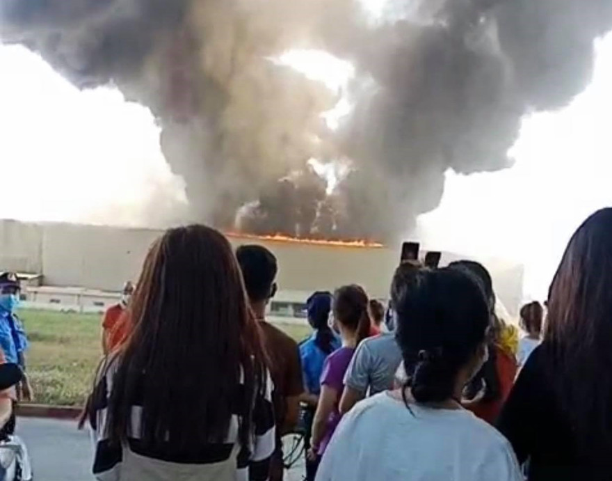 Cháy lớn tại Khu công nghiệp Sóng Thần 2 Bình Dương