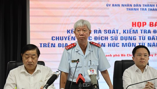 Xử lý hình sự vụ chuyển mục đích sử dụng đất trái luật của UBND huyện Hóc Môn