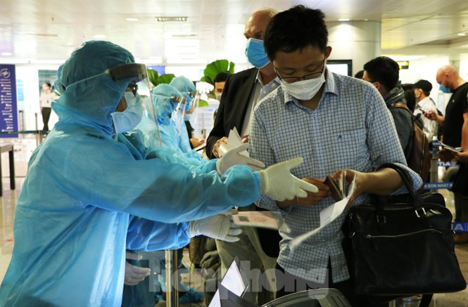 TPHCM sắp đón 17.000 người Việt từ vùng dịch về nước