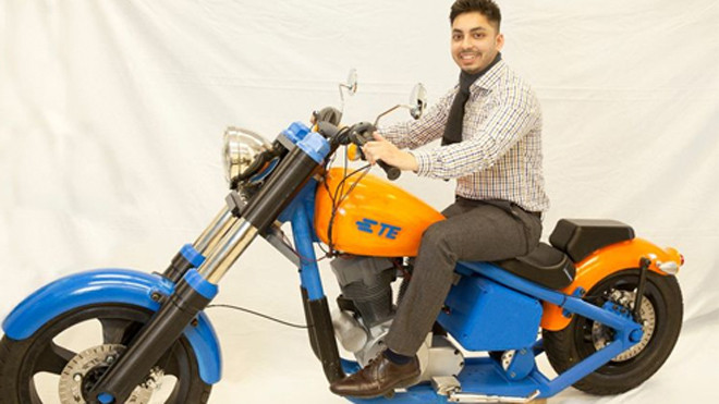 Chiếc Harley-Davidson Softail in 3D có thể hoạt động bình thường và chở được 2 người.