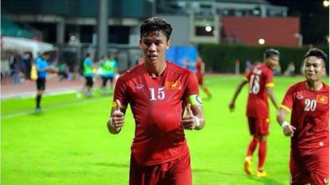Thủ quân U23 Việt Nam nói về pha ăn mừng kiểu 'bụng bầu'