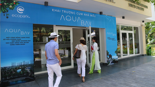 Bốn căn nhà mẫu được khai trương lần này bao gồm: biệt thự song lập deluxe, biệt thự song lập, nhà phố thương mại và nhà phố thương mại deluxe.