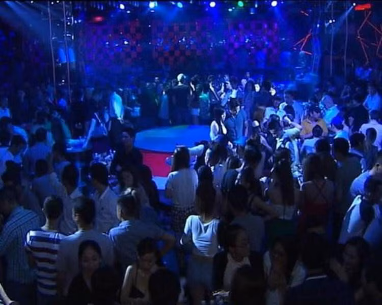 TPHCM ban hành các điều kiện mở lại quán bar, vũ trường, karaoke