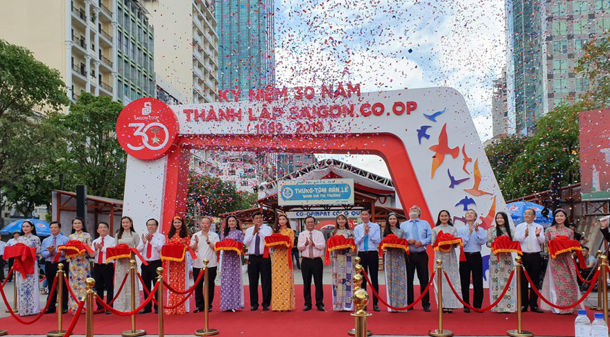 Ngày hội Triệu tin yêu diễn ra trong 3 ngày, chính thức khai mạc sáng 19/7