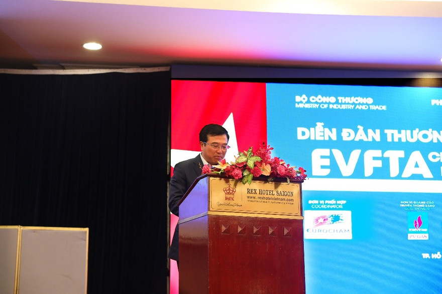 Thứ trưởng Bộ Công Thương – Hoàng Quốc Vượng phát biểu khai mạc Diễn đàn