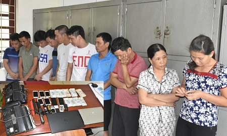 Các đối tượng bị bắt giữ và tang vật vụ án