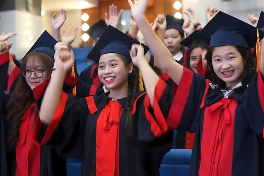 Hành trình 9 năm Nâng Bước Thủ Khoa: Chắp cánh ước mơ tri thức