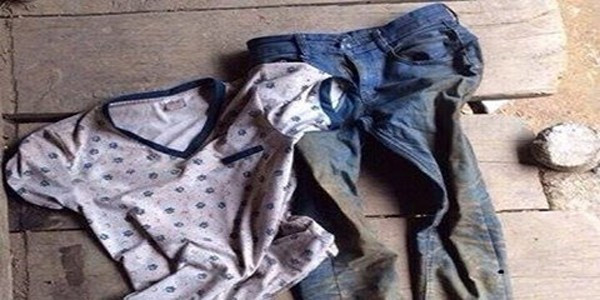 Bộ quần áo mà một trong 2 nghi can đã mặc trong lúc gây án. 
