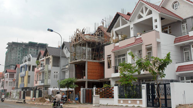 Cả người dân và doanh nghiệp đều lo ngại việc khung giá đất tăng - Ảnh: Diệp Đức Minh/ Thanh Niên.