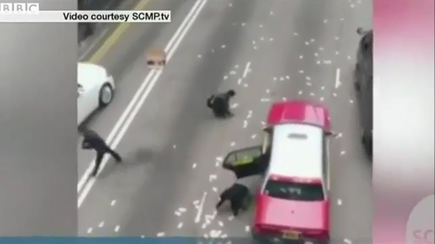 Hôi tiền ở Hong Kong trước đêm Giáng sinh