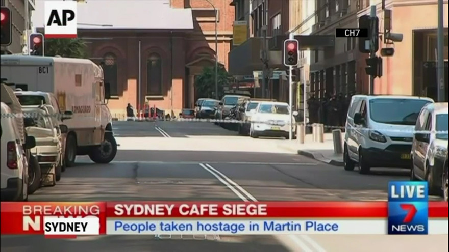 Quay được cảnh tay súng bắt cóc con tin ở Sydney