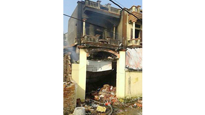 Ngôi nhà tan hoang sau hỏa hoạn. Ảnh: Vitalk.