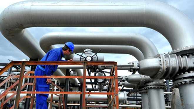 Giá dầu thế giới đã giảm hơn 30% từ đầu năm. Ảnh: Bloomberg