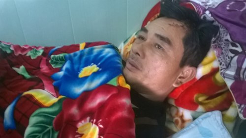 Ông Phan Văn Chinh kể lại giây phút bị côn đồ tấn công.