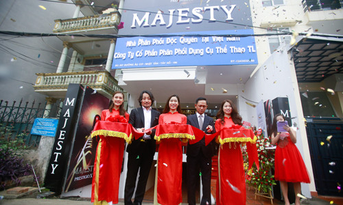 Gậy golf hạng sang Majesty đã có mặt tại Việt Nam 