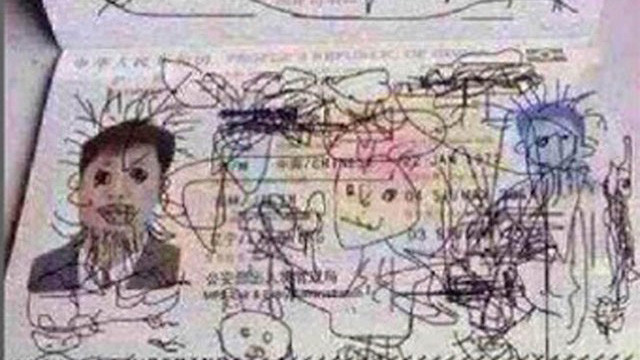 "Kiệt tác" của cậu bé bốn tuổi khiến cả nhà mắc kẹt tại sân bay Hàn Quốc hôm 30/5. Ảnh: guyism.com 