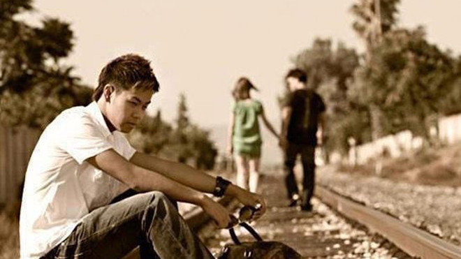 Chuyện tình đẹp khiến bạn thêm êu người cảnh sát biển Chàng trai giận mình vì đã dành quá nhiều tình cảm cho cô gái. Ảnh: minh hoạ. 