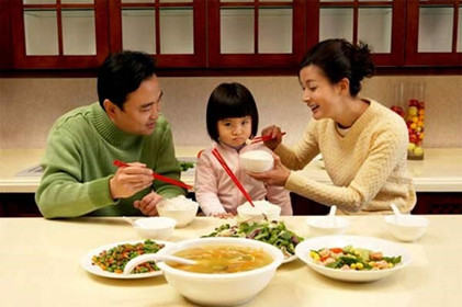 Luyện ăn cho con trước khi vào… lớp 1