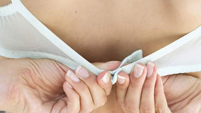 Đàn ông nghèo chọn vợ ngực lớn