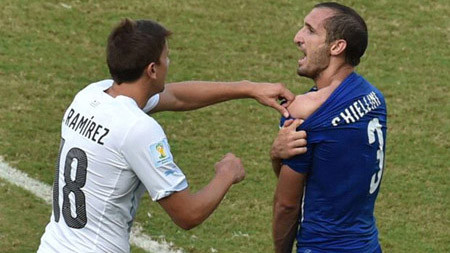 Chiellini đả kích dữ dội trọng tài 