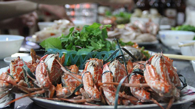 Các món hải sản tươi sống cũng được ưa chuộng trên bàn nhậu mùa World Cup. Ảnh: Ngọc Lan.