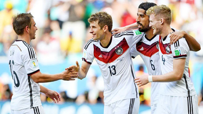 Thomas Muller: Kẻ cắp không gian, một gã bí ẩn và... lôi thôi