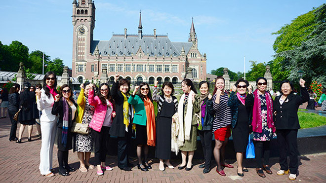 Nữ doanh nhân Lê Thị Bình - TGĐ công ty Tâm Bình tích cực tham gia các hoạt động của Hội nghị