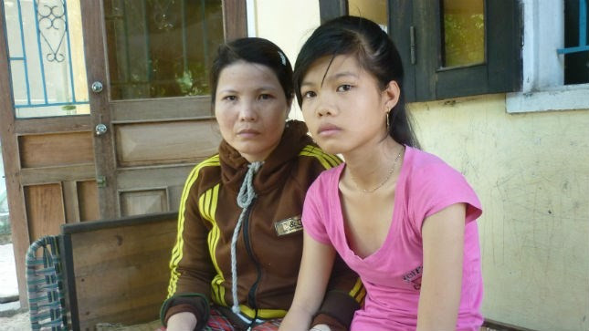 Chị Sương cùng con gái. 