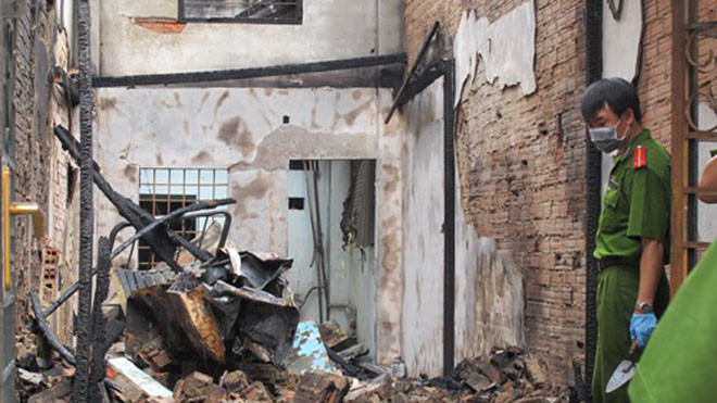 Ngôi nhà và các vật dụng bị cháy rụi