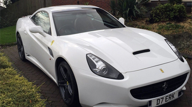 Mercedes SL500 trắng tinh nhái Ferrari California