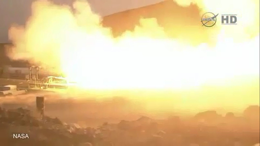 NASA thử nghiệm động cơ đẩy tên lửa mạnh nhất thế giới