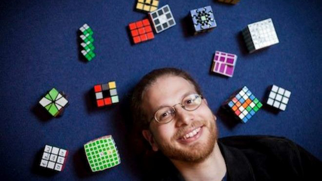 Erik Demaine - một trong những giáo sư trẻ tuổi nhất trên thế giới. Ảnh: Gradschoolhub.