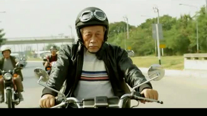 Tuổi tác không ngăn cản được con người theo đuổi giấc mơ. Ảnh: Coloribus