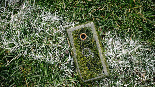 Smartphone làm từ cỏ, không 'đụng hàng'