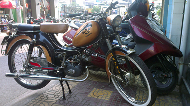 Chiếc Sachs Goebel 1961 trên đường phố Sa Đéc, Đồng Tháp.