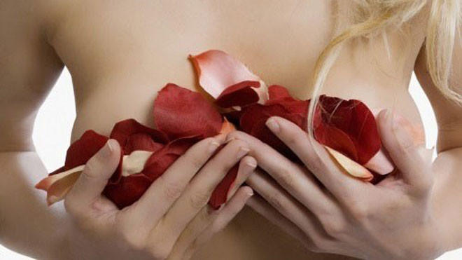 Mẹo hay tại nhà giúp nhũ hoa không còn thâm đen