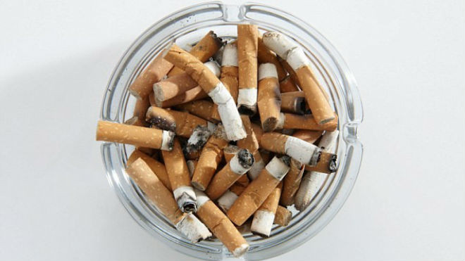 Khói thuốc là nguyên nhân khiến nhiều người bị béo phì. 