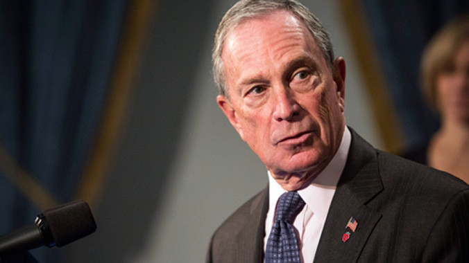Micheal Bloomberg khuyên mọi người cân nhắc kỹ giữa đi học và đi làm. Ảnh: Q13fox