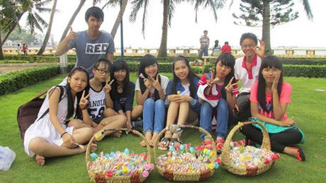 22 tuổi, kiếm 400 triệu đồng/tháng từ kẹo que