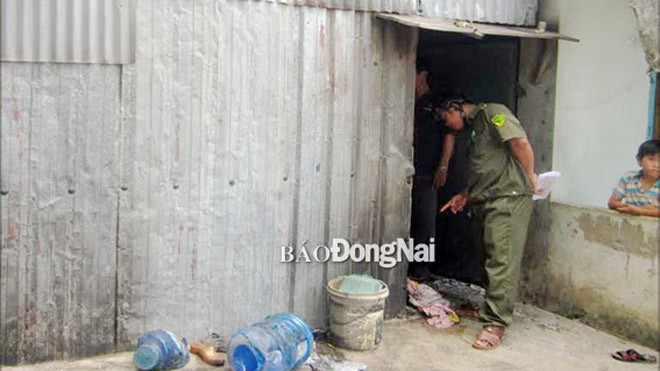 Hiện trường phòng trọ bị đốt ở xã Phước Tân