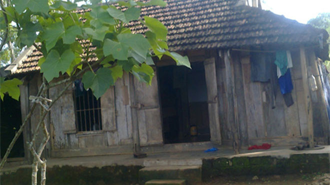 Ngôi nhà của bệnh nhân 17 tuổi bị ung thư não - Ảnh: Thủy Lợi 