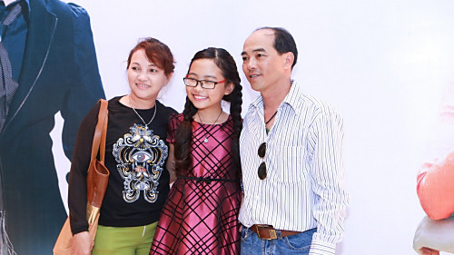 Phương Mỹ Chi và ba mẹ 